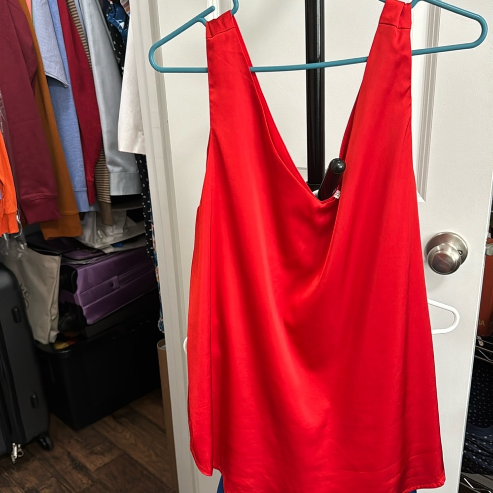 Set of 2 silky tank tops from Amazon